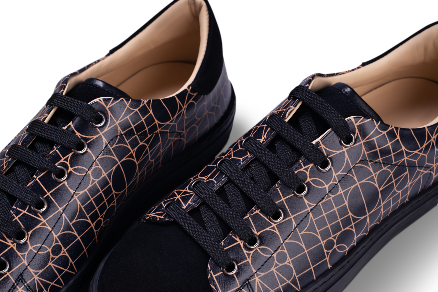 Pas de Paris black shoes with brown pattern Henry of Paris