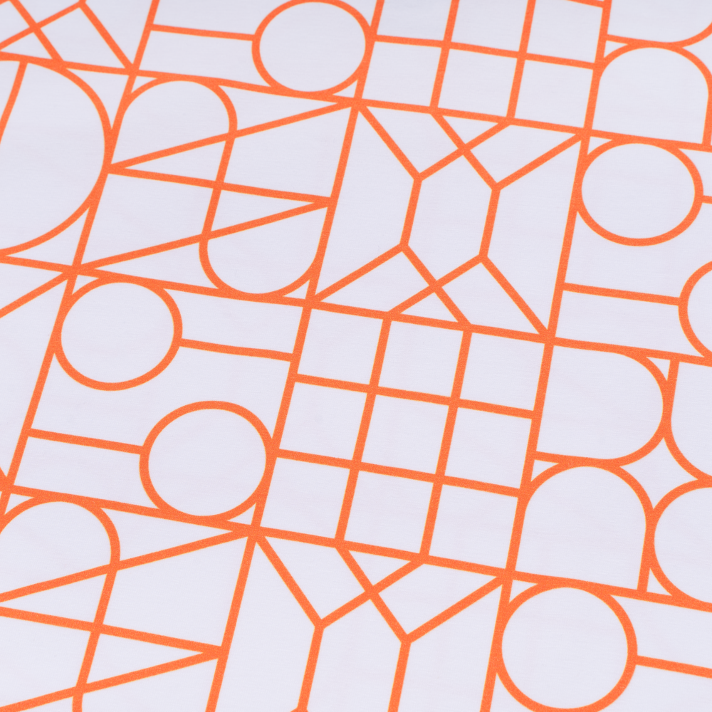 L’essence Pure white t-shirt with orange pattern Henry of Paris