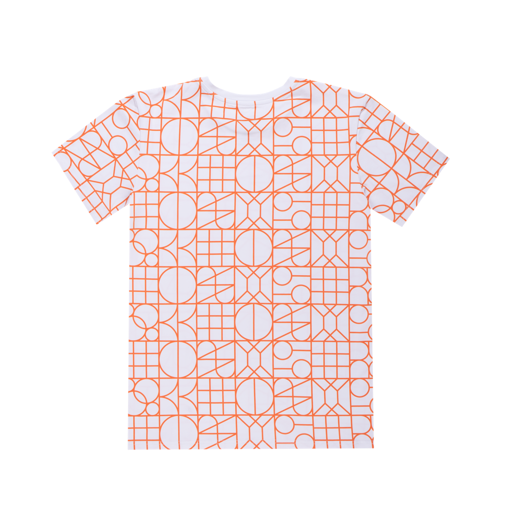 L’essence Pure white t-shirt with orange pattern Henry of Paris