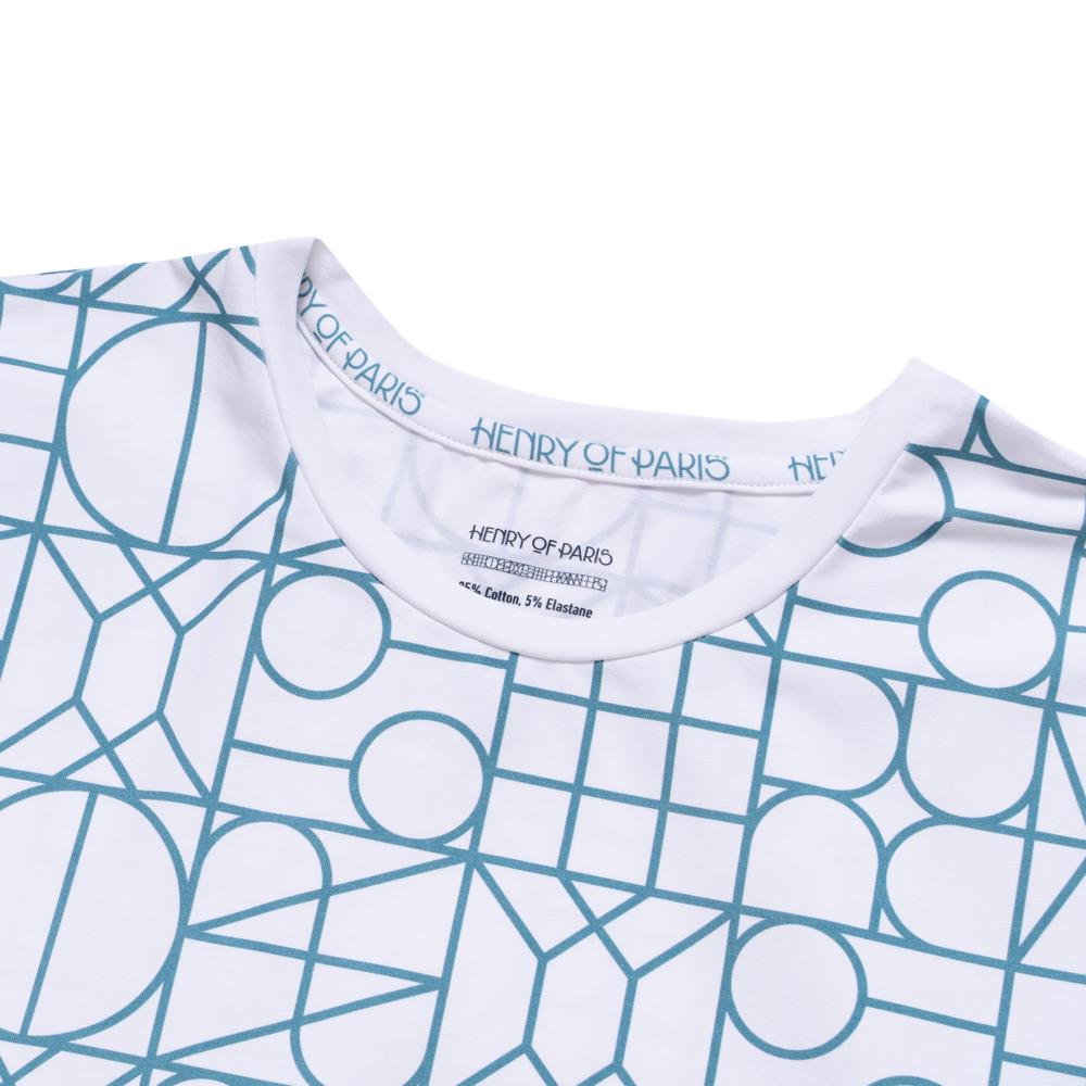 L’essence Pure white t-shirt with blue pattern Henry of Paris