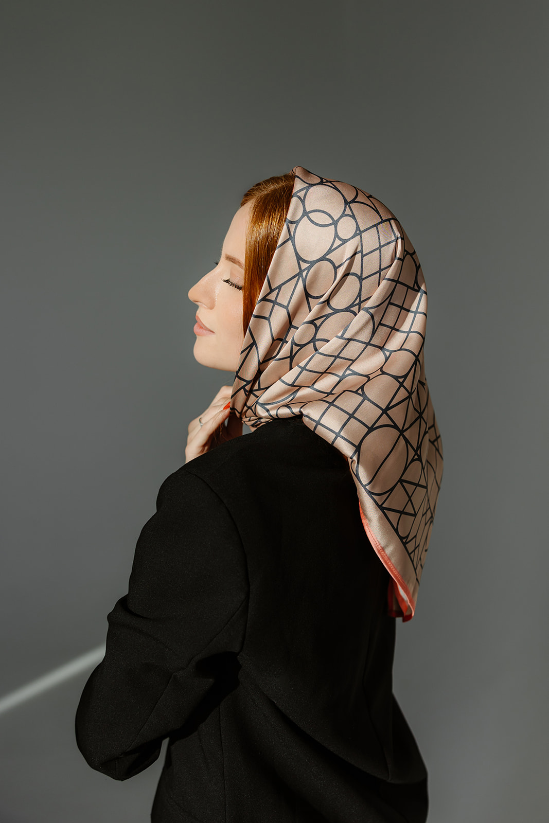 Le Voile de Soie Lisere