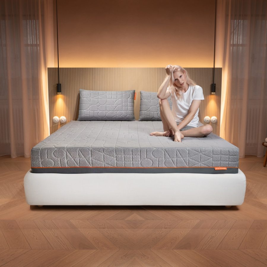 Trône du Sommeil grey mattress Henry of Paris
